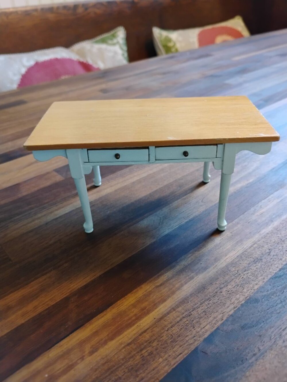 1:12 scale Dollhouse Vermont Table with Pine Top